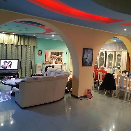 Casa Albastra Hotel Drumu Carului Екстериор снимка