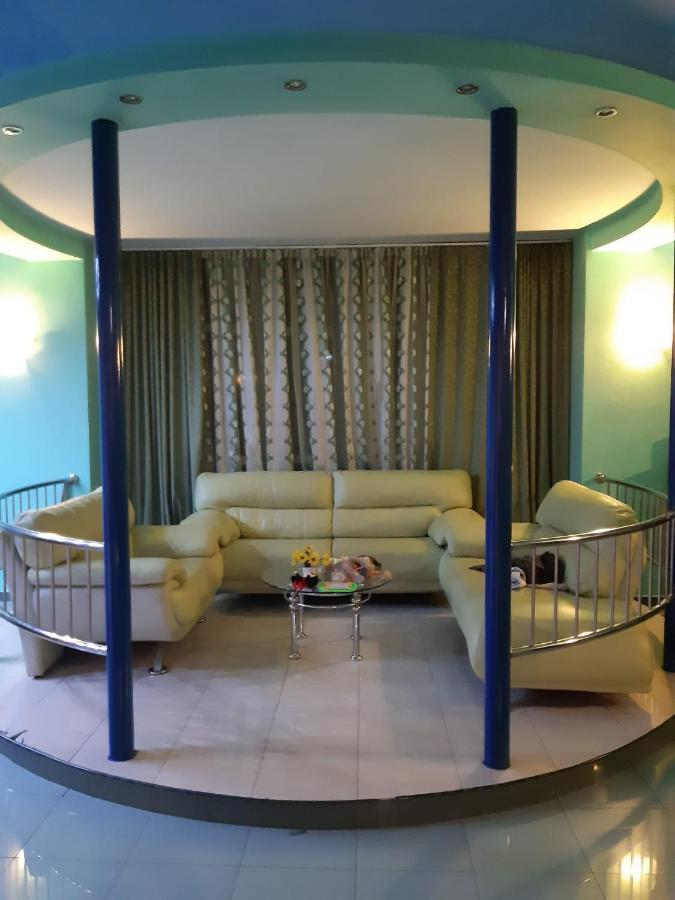 Casa Albastra Hotel Drumu Carului Екстериор снимка