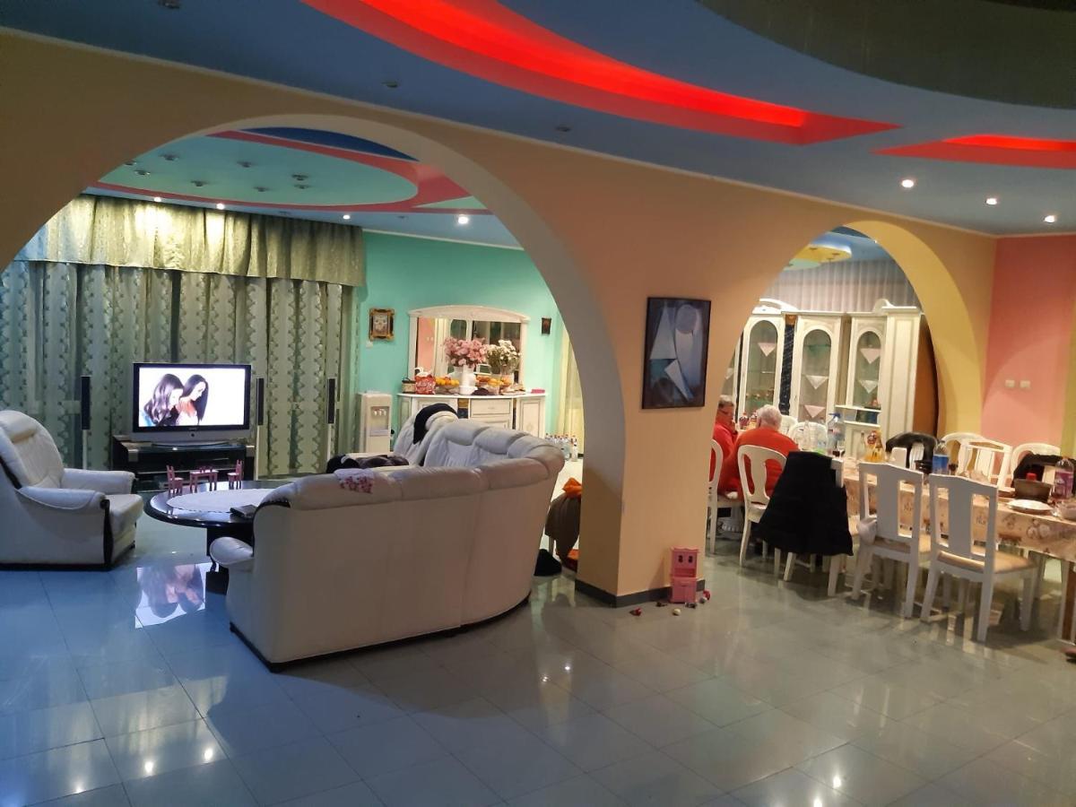 Casa Albastra Hotel Drumu Carului Екстериор снимка